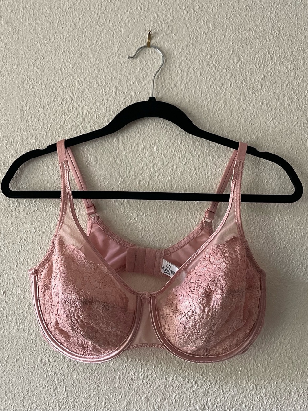 Vintage Valentino Intimo Pink Lace Underwire Bra 38D Feminine Lingerie